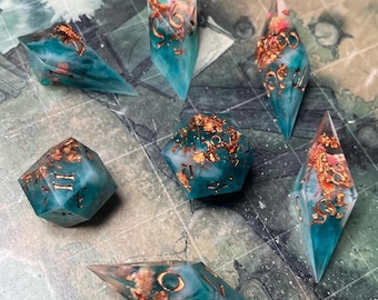 Botanicals Green Resin Dice Set