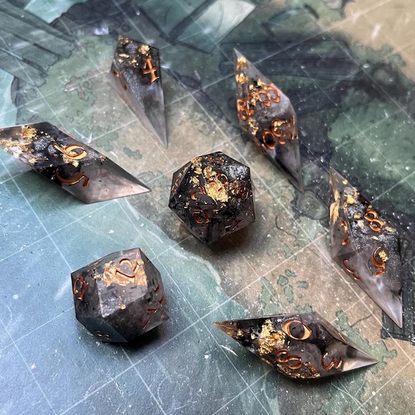 Clair Obscur Painttress Resin Dice Set