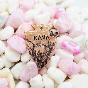 Hammered Arrowhead Pet ID Tag: Personalized Adventure Dog Tag