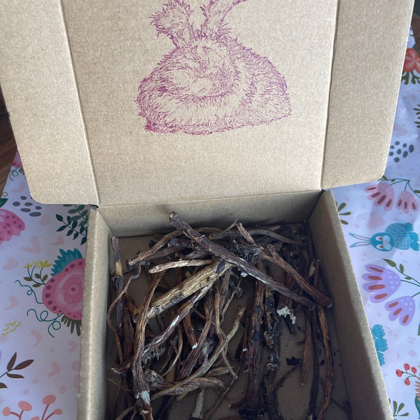 12 grams of Dandelion root sticks for small animal treat