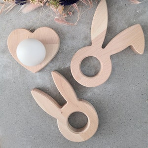 Eierbecher aus Holz, Eierbecher mit Hasenohren, personalisierter Eierbecher, Geschenk zu Ostern, Dekoidee, Ostern, Minimalistisch, Gravur