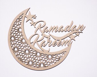 Ramadan decoration, Ramadan Kareem, crescent moon with Islamic geometric pattern, wall art, made of wood, laser cut.