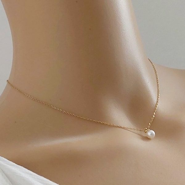Collier minimaliste perle nacrée