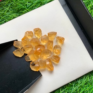 Natural Citrine Rough. 9mm-16mm 20Pieces High quality Untreated Natural Citrine Raw gemstone