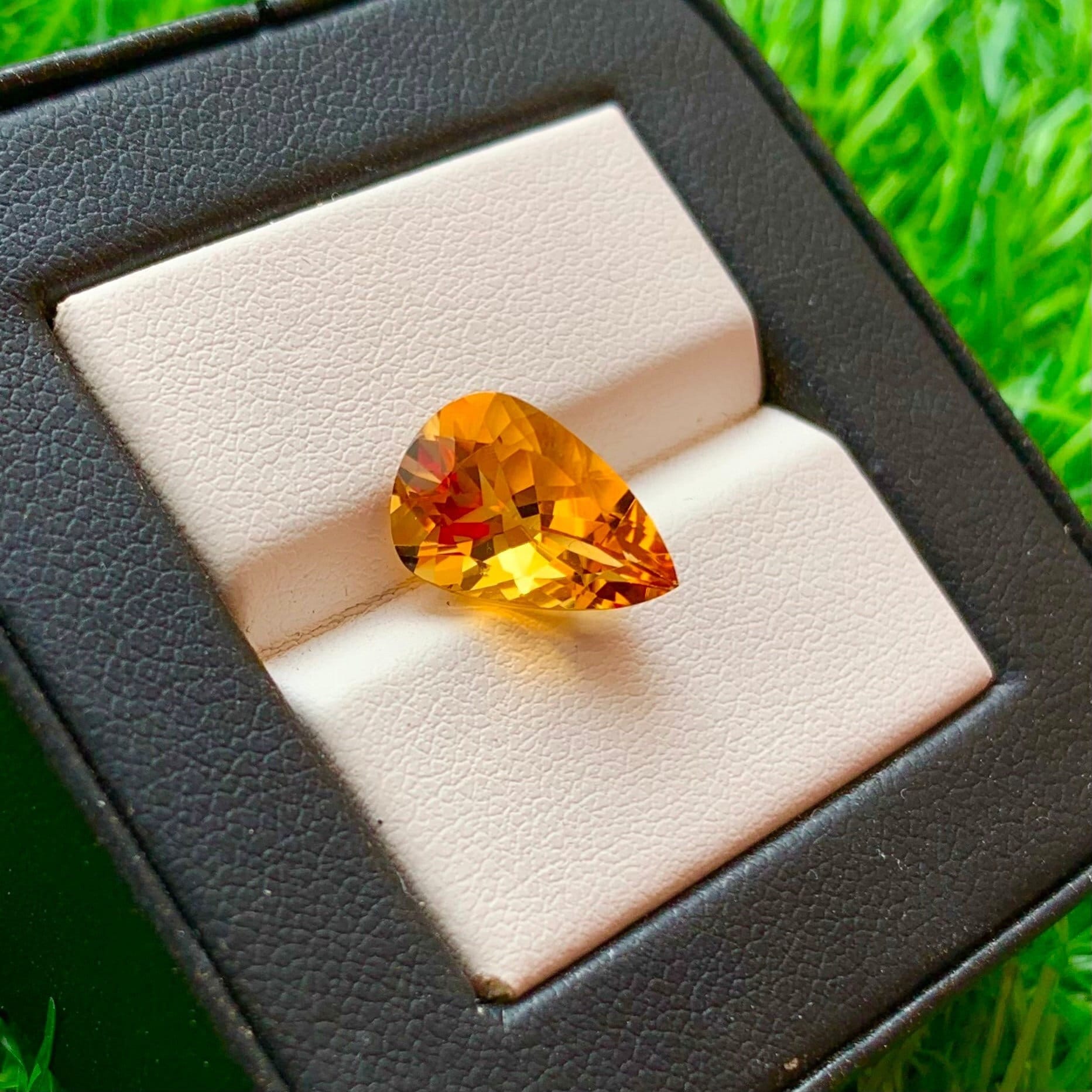 天然シトリン ペアシェイプ ファセット宝石、13 x 9 MM AAA+ 品質