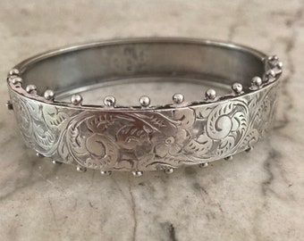 Victorian Aesthetic Movement Hinged Bangle Bracelet in Sterling