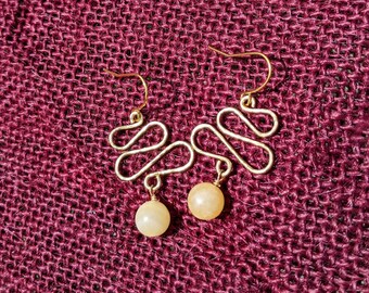 Gold Hammered Zigzag Earrings with Honey Jade