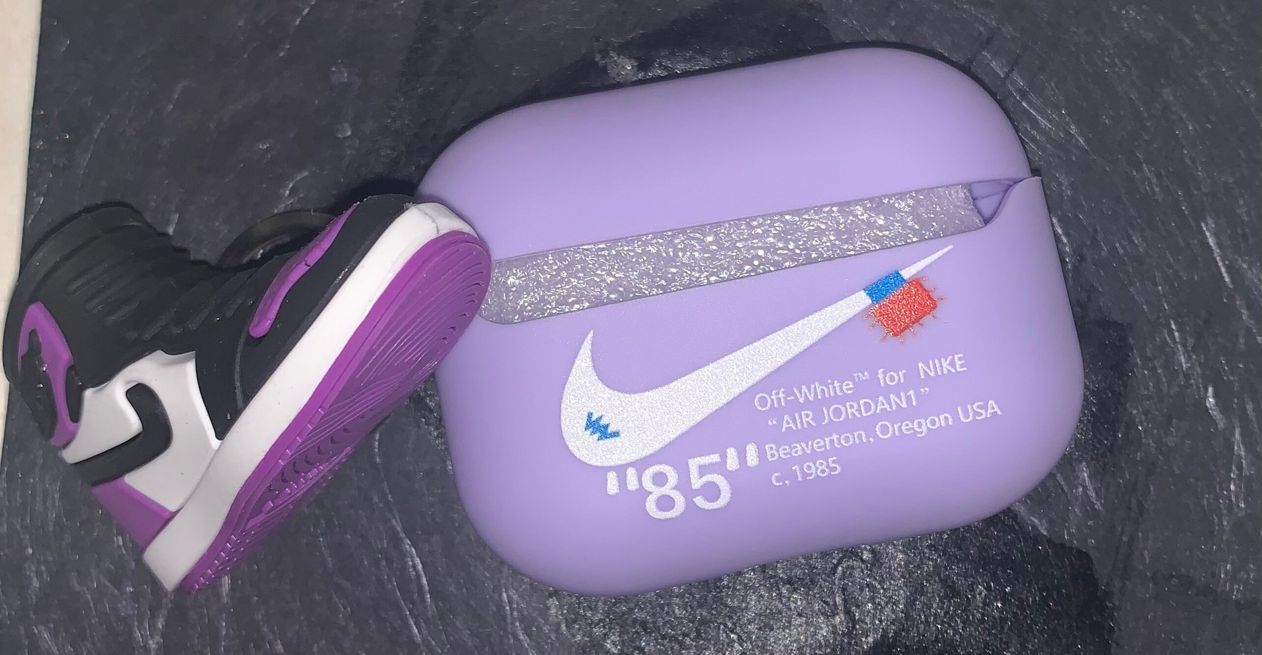 off white jordan 1 airpod case