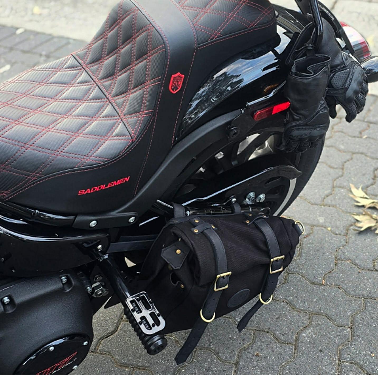 R9kustoms Sinner Rolltop Swingarm Bag / Hardtail Pannier (black