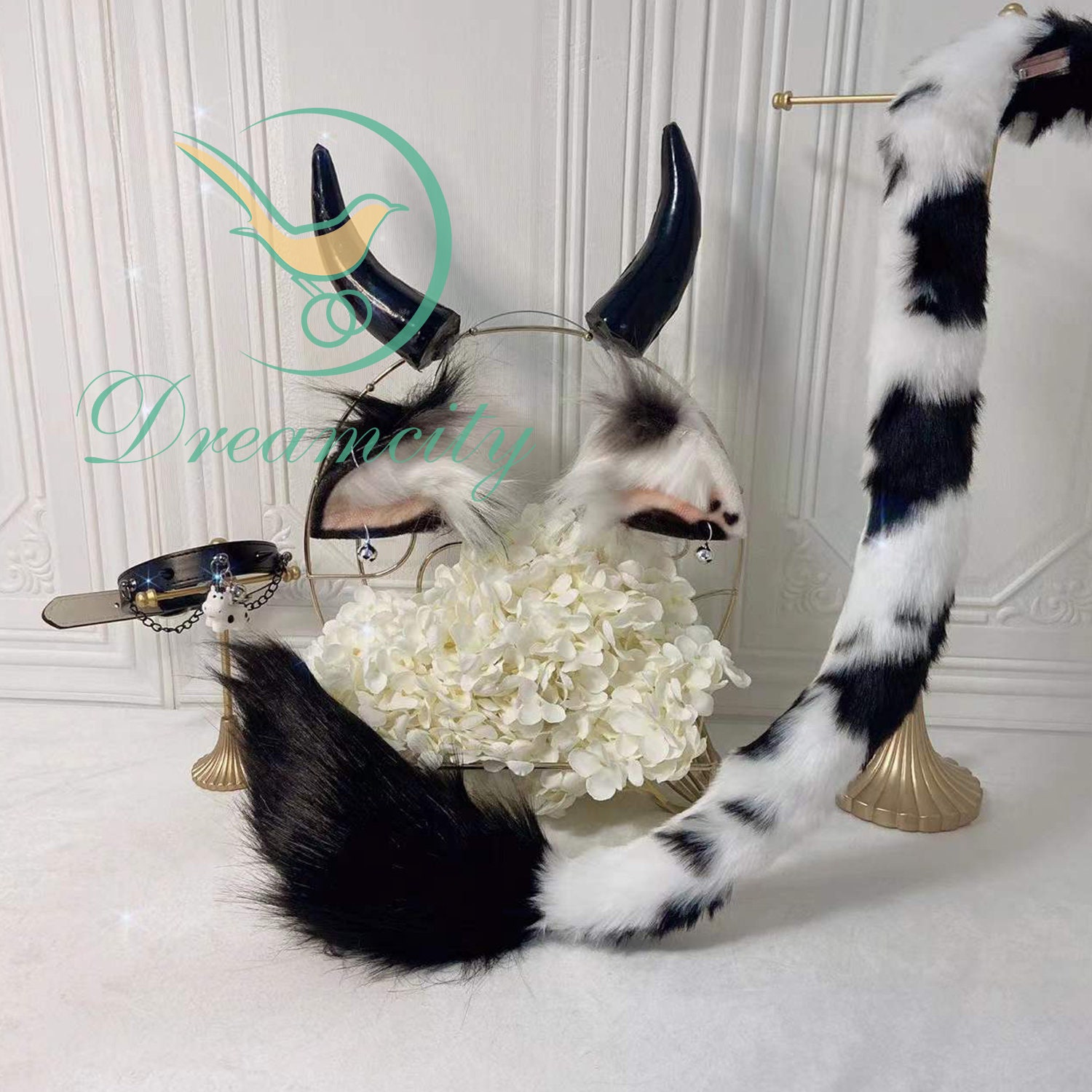 Cow tail buttplug