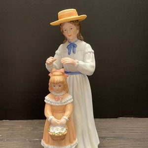 Vintage Home Interior Mama and Child Statue
