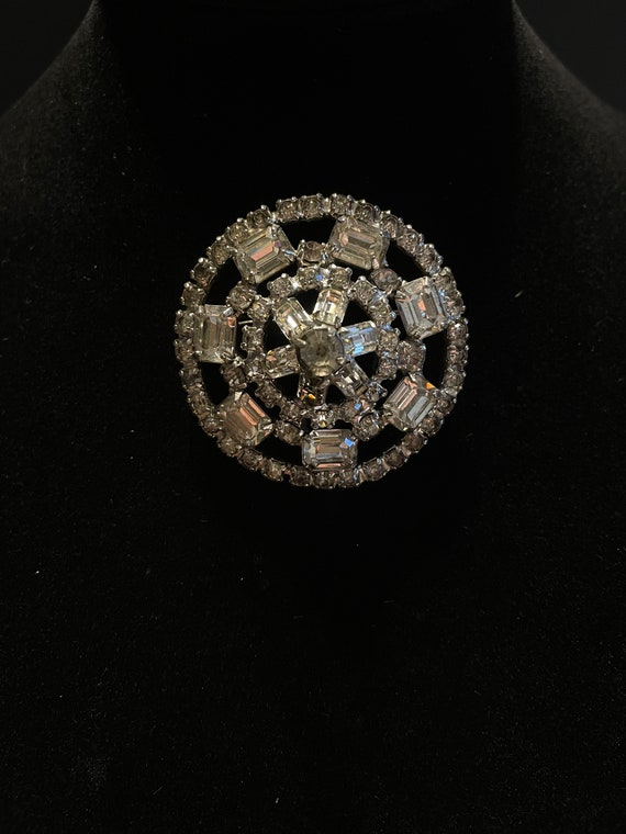 1930/1940 Austrian Crystal Art Deco Style Brooch - image 2