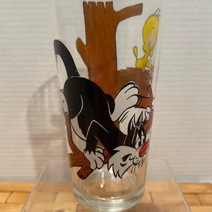 1976 Pepsi Collector Series Sylvester & Tweety Drinking Glass