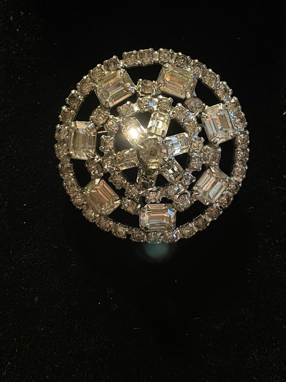 1930/1940 Austrian Crystal Art Deco Style Brooch - image 4