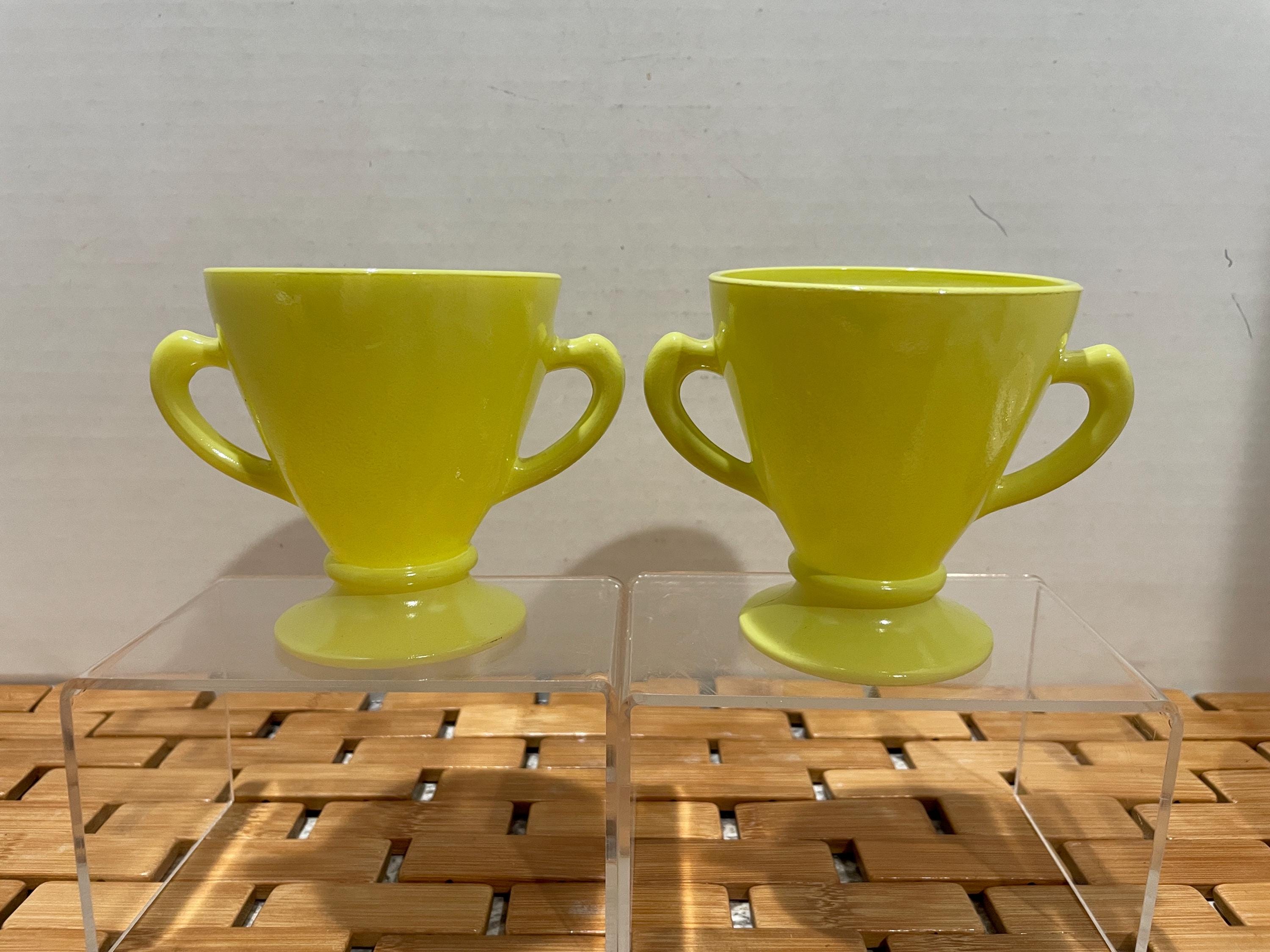CHARTREUSE 2本セット Vintage Hazel Atlas Chartreuse - Etsy