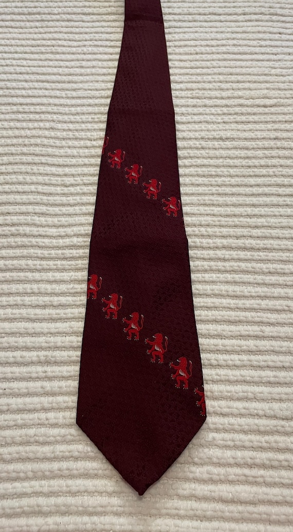 1960’s Resilio Lion Shield Necktie
