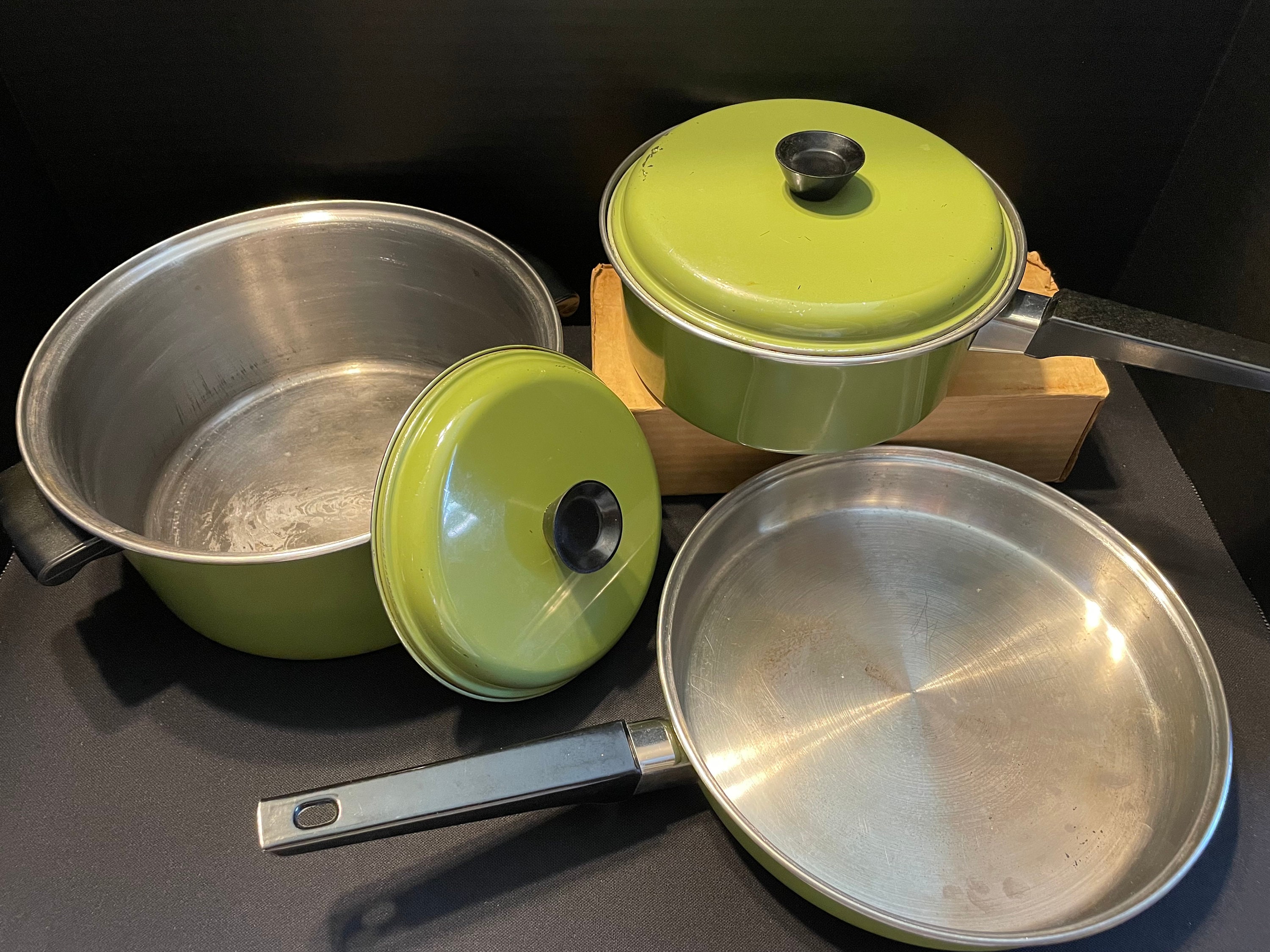 3 Wear-Ever Avocado Green Vintage Aluminum Pots Pans Cookware & Lids
