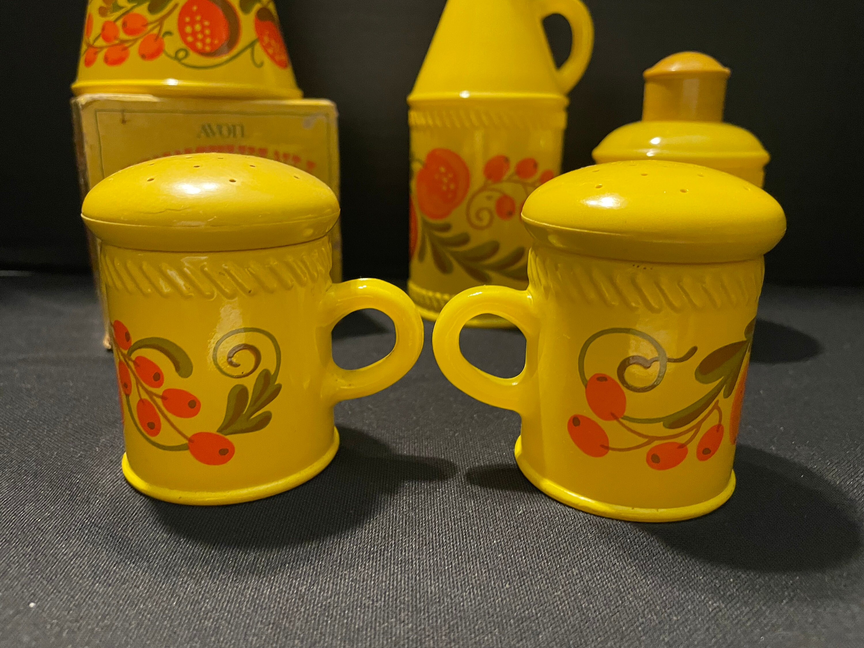 1973 AVON Pennsylvania Dutch Sonnet Set - Etsy