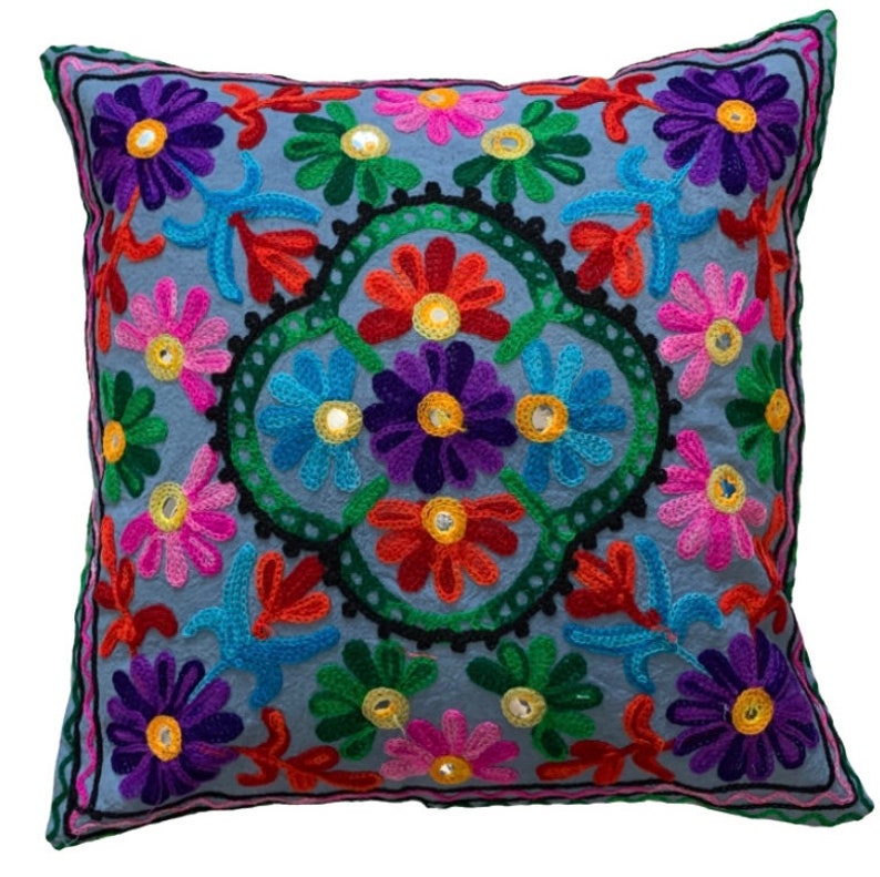 Housses de coussin cachemire, laine Suzani, broderie indienne, miroirs, étui bohème, 40 x 40 centimètres carrés, vendeur britannique Boho Takiya Grey