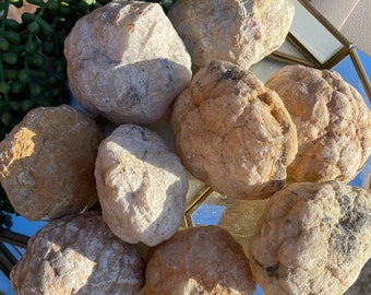 Crack Your Own Geodes