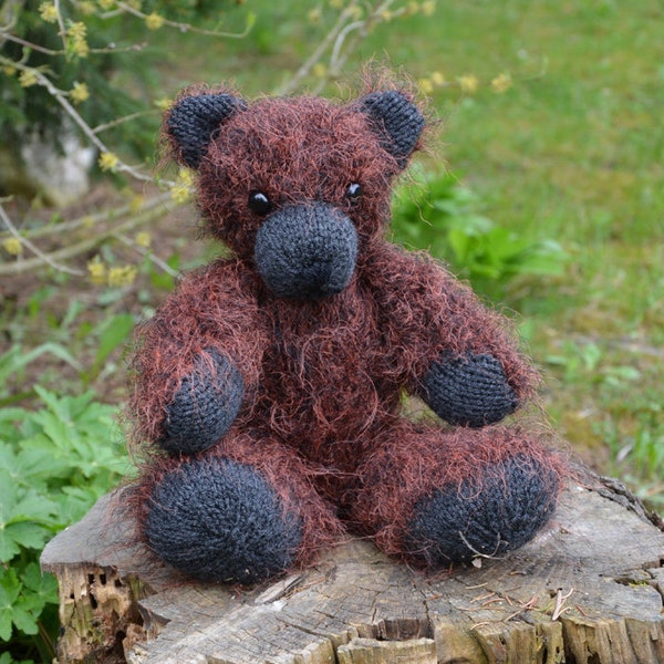 Teddy bear "Mr. Zottel" knitted by hand with movable arms and legs