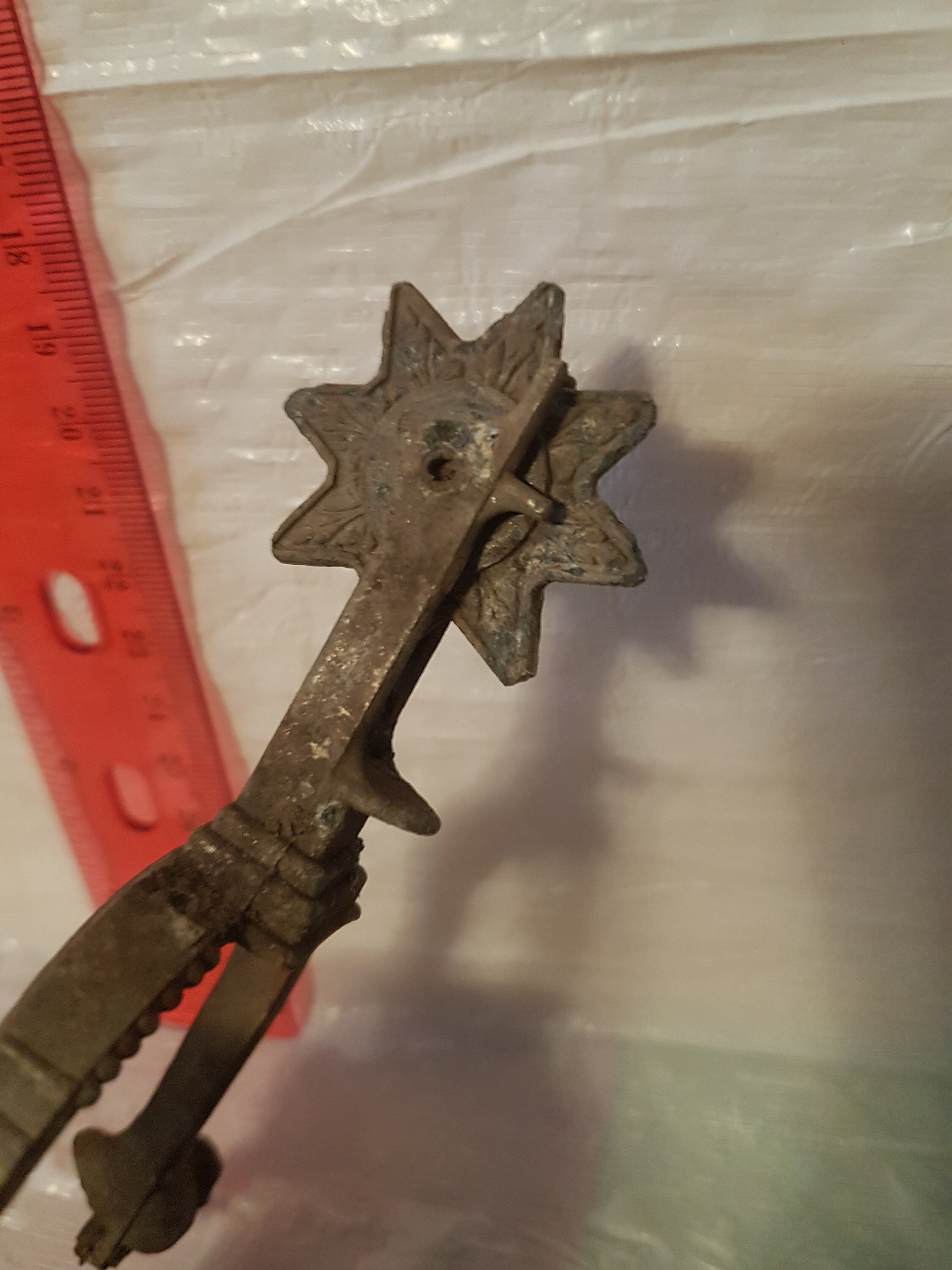 Antique Spur Markings
