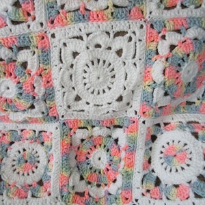 HANDMADE CROCHET BABY Blanket Chunky Pastel Motifs Ribbed Edge