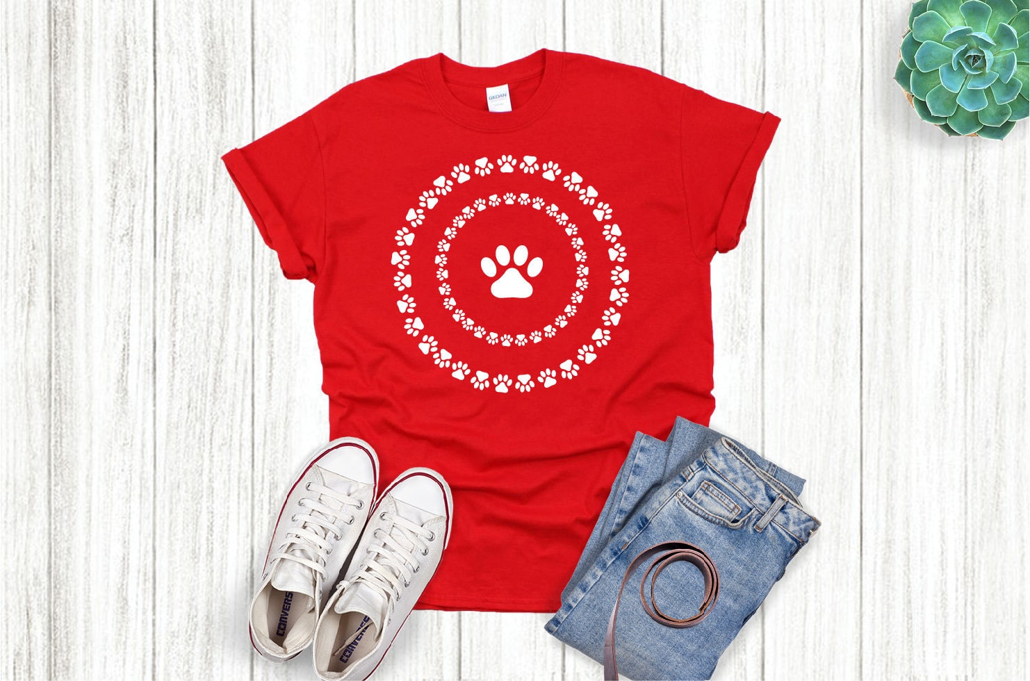 Pawprint Bullseye Unisex Shirt Target shirt Summer top Etsy.de