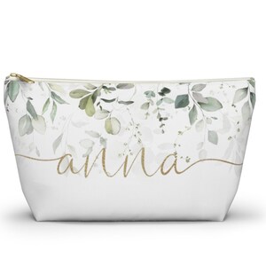 Personalized cosmetic pouch/custom makeup bag/lovely women pouch/name initial bag/floral botanical pouch/cute christmas gift/gift under 15