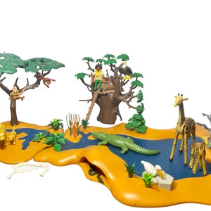 Vintage PLAYMOBIL African Wildlife Safari Watering Hole