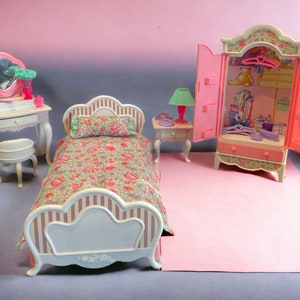 Vintage Barbie Folding Pretty House | Bedroom Set | 1997 | Barbie House