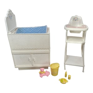 Vintage Barbie Mattel Heart Family | Nursery Set | Baby Bed and Baby Bath | 1980 | Not Complete