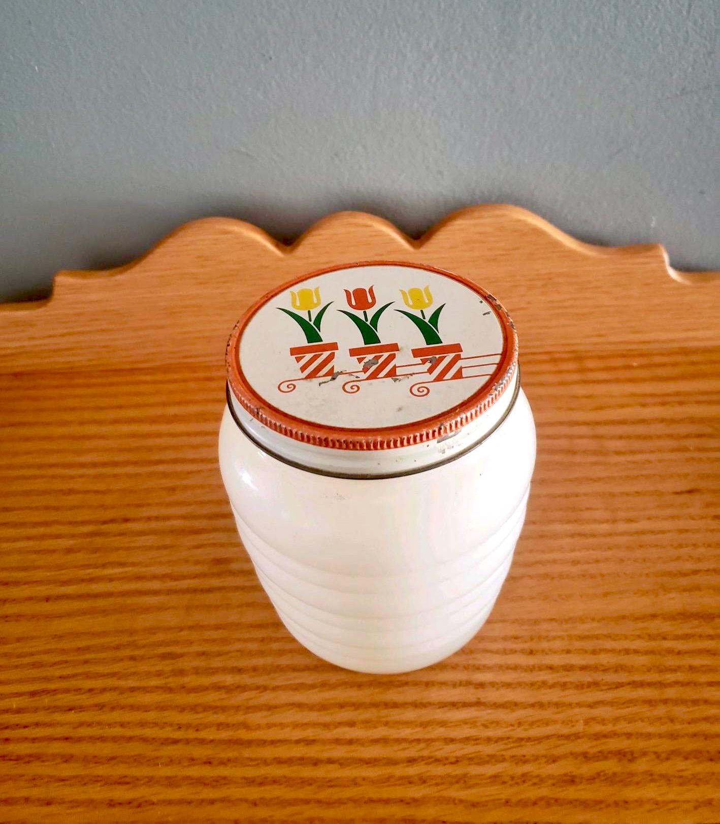 U.S.A. vintage Fire-king White SWIRL Casserole アメリカ