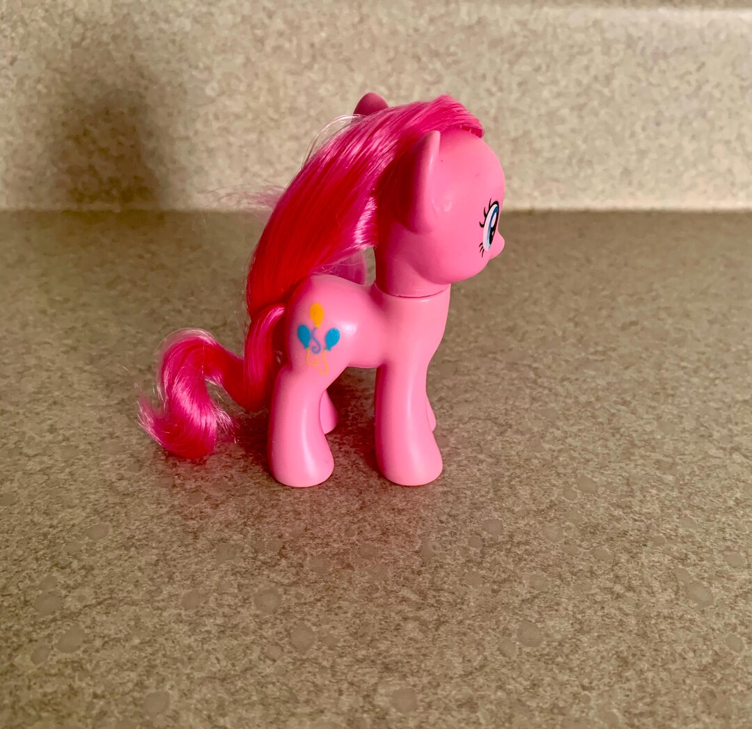 My Little Pony Set Principessa Gold Lily E Pinkie Pie – 2 Figure Con Tiara E Pettine - 2