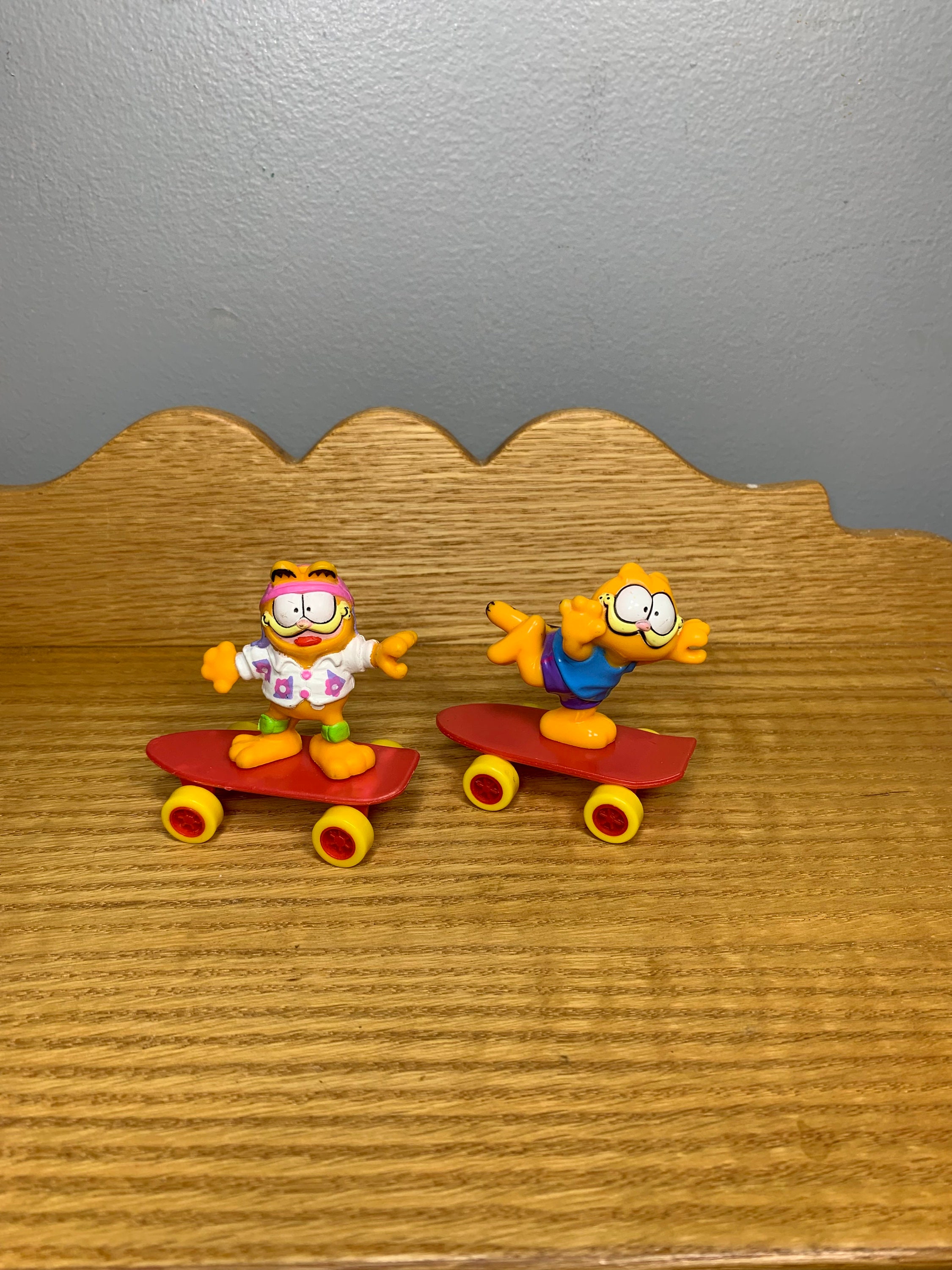 Sonic The Hedgehog Colección de figuras de acción articuladas de 4 pulgadas  (elige figura) (Sonic con patineta naranja)