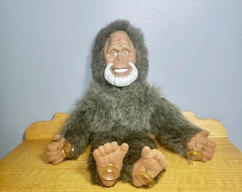 Harry and the Hendersons Harry Hang On Plush Retro Toy Collector