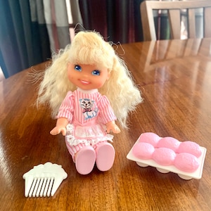 1980&#39;s Cherry Merry Muffin Doll Nostalgia Toys