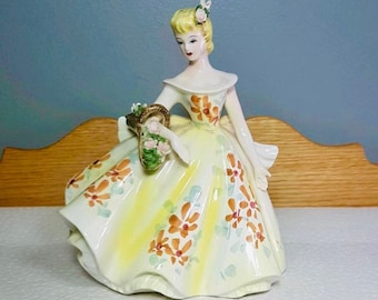 Lady Porcelain Figurine with Flower Basket Lefton 21231 Japan
