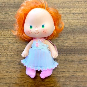 1980&#39;s Strawberry Shortcake Baby Doll Vintage
