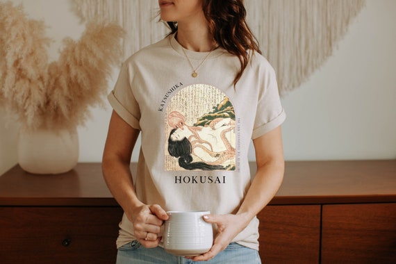 Hokusai Dream Fishermans Wife Japanese T-shirt Ukiyo-e Woodblock Art Japan Kanji Calligraphy Tee Tshirt Great Wave Kanagawa Shunga - HKS 4.1
