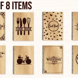 Peut inclure: Ensemble de huit couvertures en bois pour journaux ou cahiers. Les couvertures présentent divers motifs, notamment un couple sur une balançoire, un vélo, un thème de mariage, un thème de réussite et un thème de livre de cuisine avec des ustensiles de cuisine.