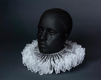 Elizabethan Neck Lace Collar - Silver ruff - White Transparent lace - Historical Tudor ruffled gorguera- Renaissance fraise - Pearl ruff