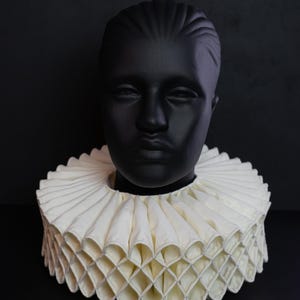 Elizabethan ruff - collar for clown costume - Handmade Elizabethan white ruff