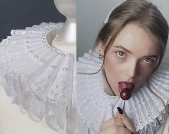 Renaissance White Lace Collar - Pearl Ruff - Historical Tudor ruffled gorguera- Elizabethan fraise - Barocco style