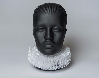White lace ruff  – Renaissance costume accessory – Elizabethan style cosplay look