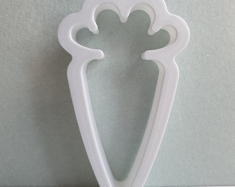 Easter carrot Cookie Cutter - or icing carrot cake topper! Small 6cm Carrot Shaped Cookie or Fondant Icing Cutter. 3D printed PLA.