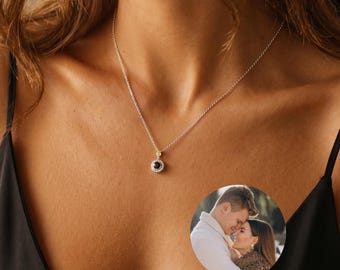 Projection Necklace, Photo Hidden Necklace, Picture Necklace, Memorial Jewelry, Valentine Day Gift, Sympathy Gift, Mom Necklace,Gift for Her