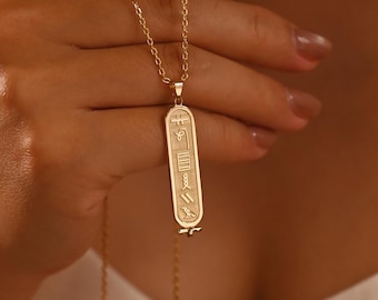 アヌビスのカルトゥーシュ象形文字ネームネックレス | 名前入り