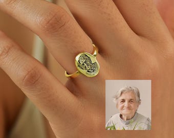 Engraved Photo Ring, Custom Photo Ring, Picture Gold Ring, Personalized Stacking Ring, Birthday Gift, Remembrance Jewelry, Gift for Her