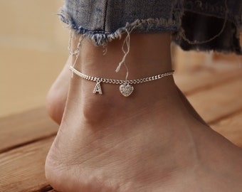 Tobillera de corazón inicial brillante personalizada, pulsera de tobillo con encanto de corazón, tobillera de letra personalizada, regalo para ella, cadena de tobillo ajustable